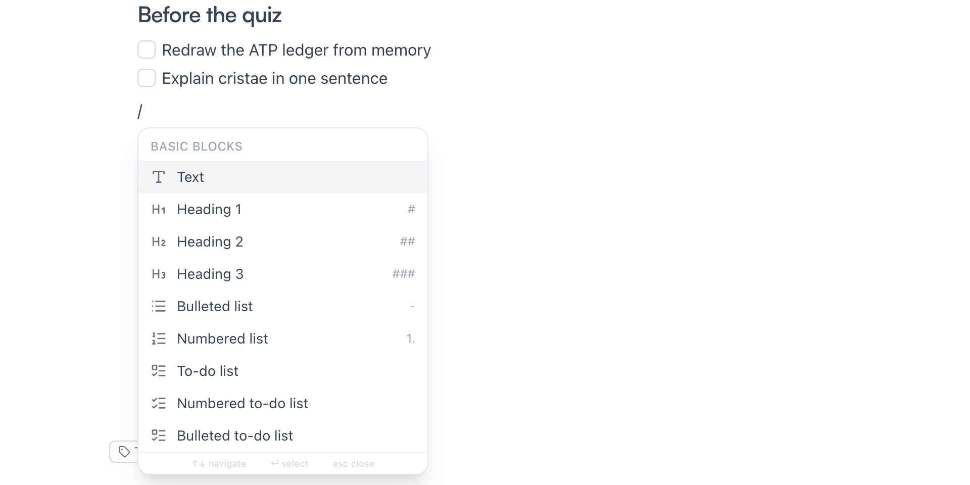Das Slash-Menü in einer Notiz geöffnet, mit Text, Überschrift 1–3 und den Listentypen — daneben ihre Markdown-Kürzel